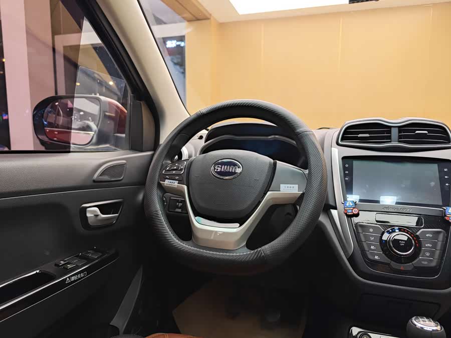 SWM斯威汽车 SWM斯威X3 2019 汽车图片 #14