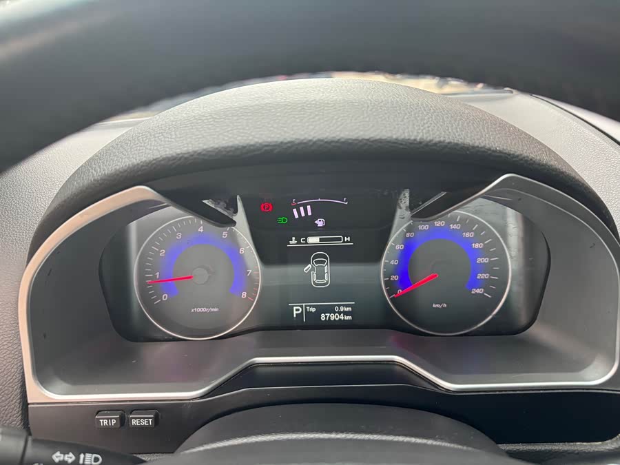 GEELY Emgrand 2016 car image #14
