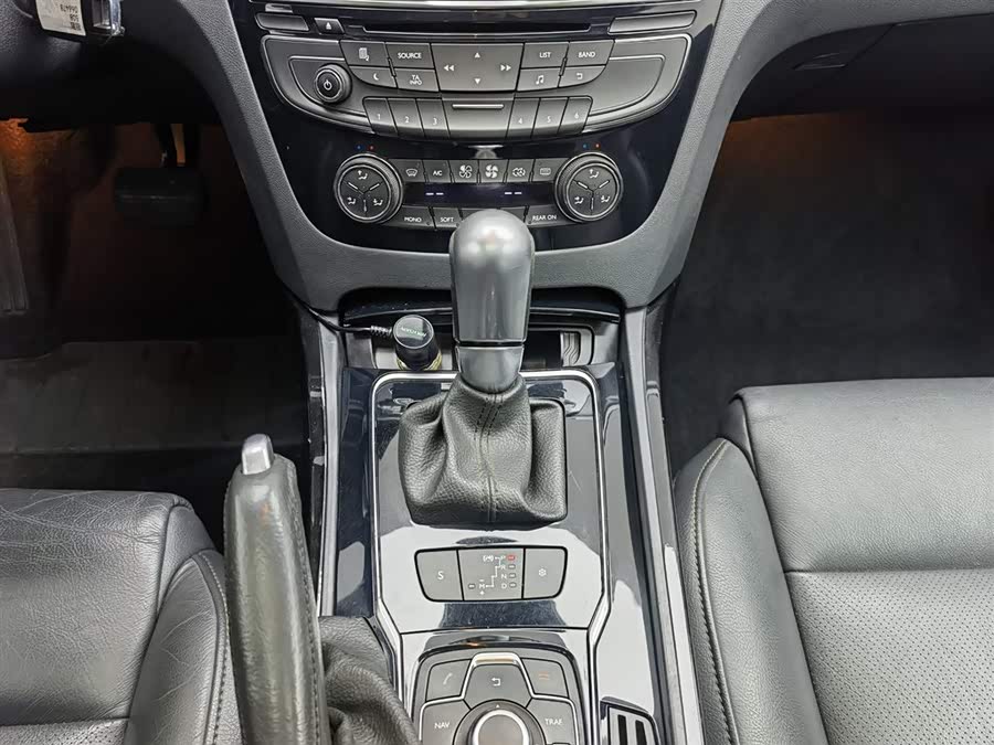 Peugeot 508 2013 car image #14