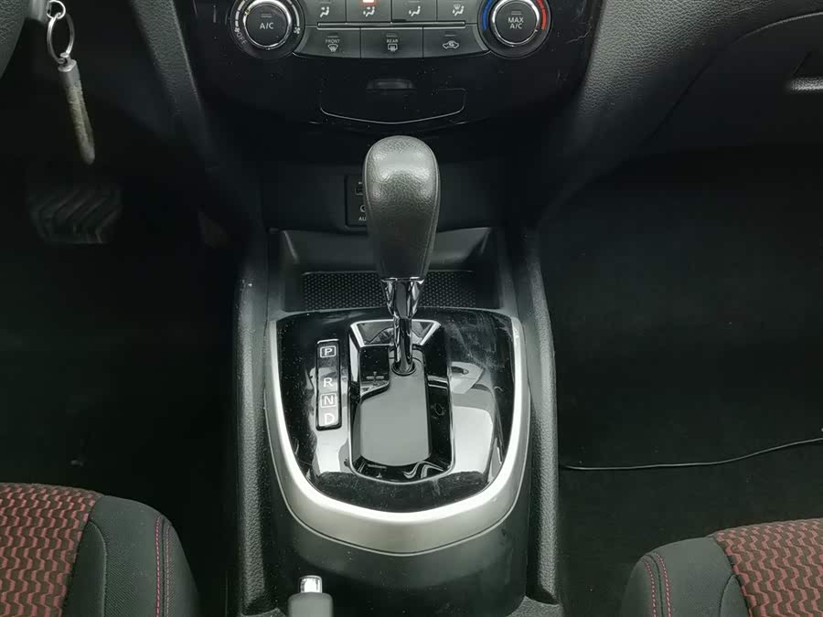 Nissan Qashqai 2017 car image #14