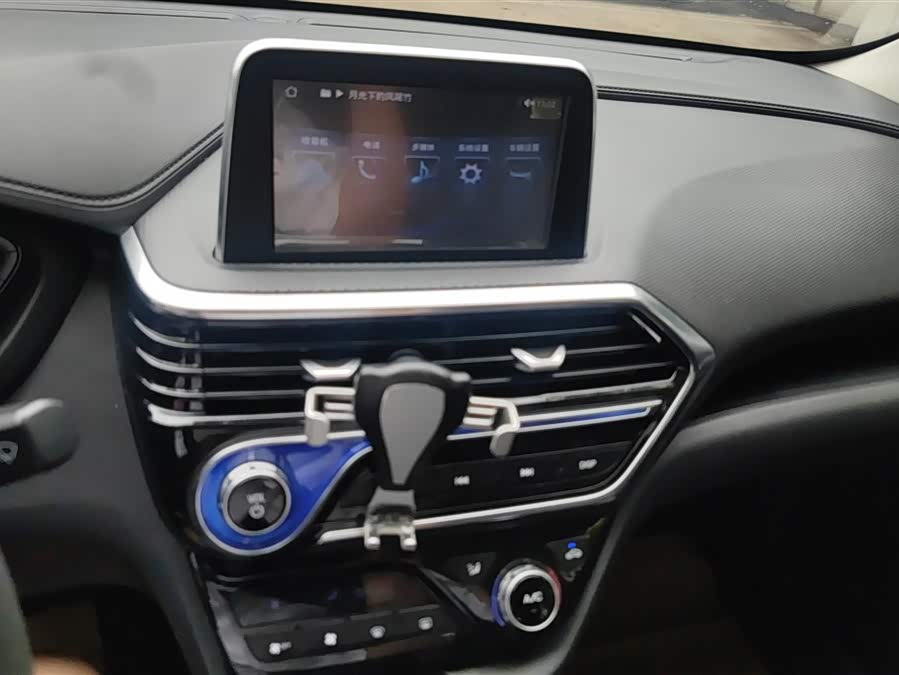 Changan Alsvin 2018 #14 Changan Alsvin 2018 car image #14