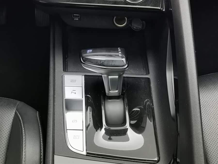 Hyundai Elantra 2023 car image #14