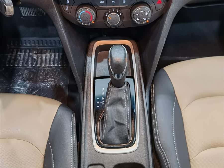 Chevrolet Monza 2022 car image #14