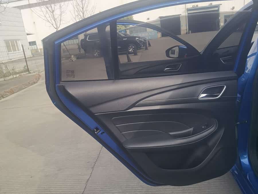 Roewe i5 2019 car image #14
