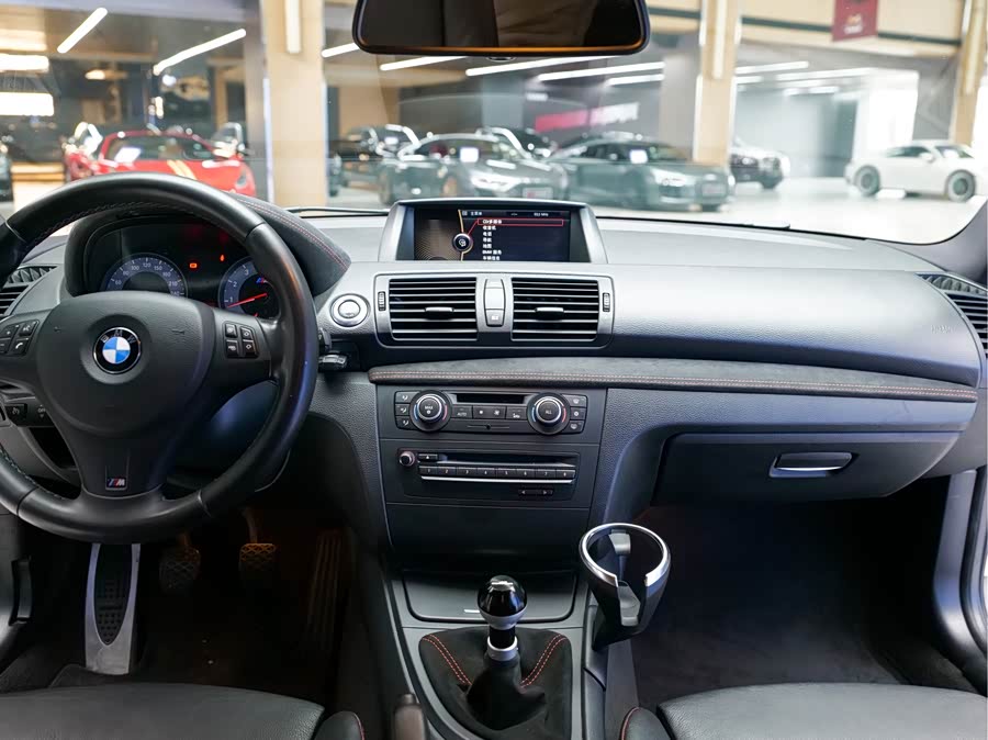 BMW 1 Series M 2012 car image #14