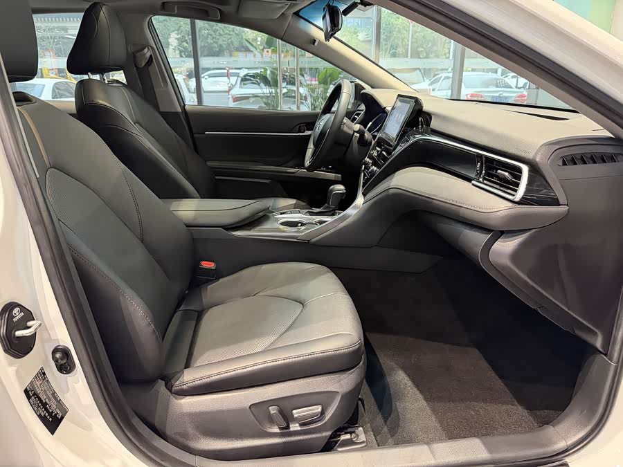 Toyota Camry 2022 #14 Toyota Camry 2022 car image #14