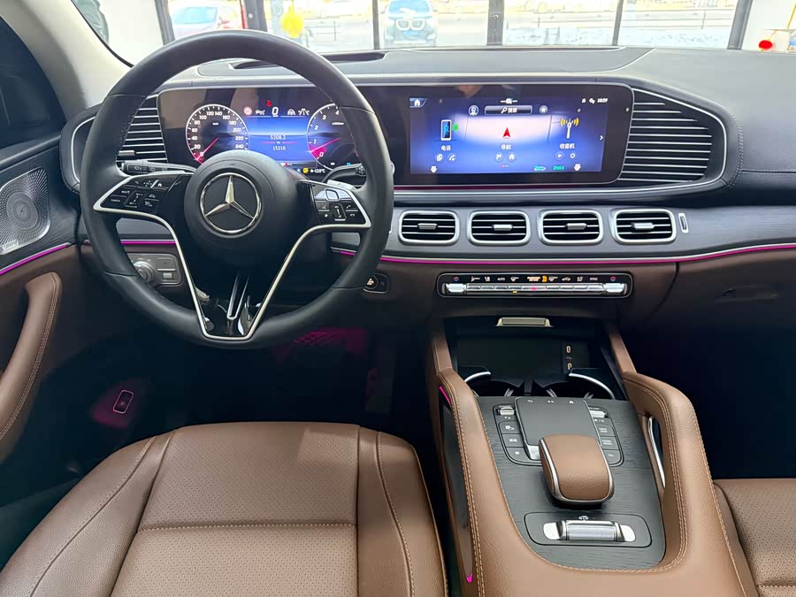 Mercedes-Benz GLE Class 2024 car image #14