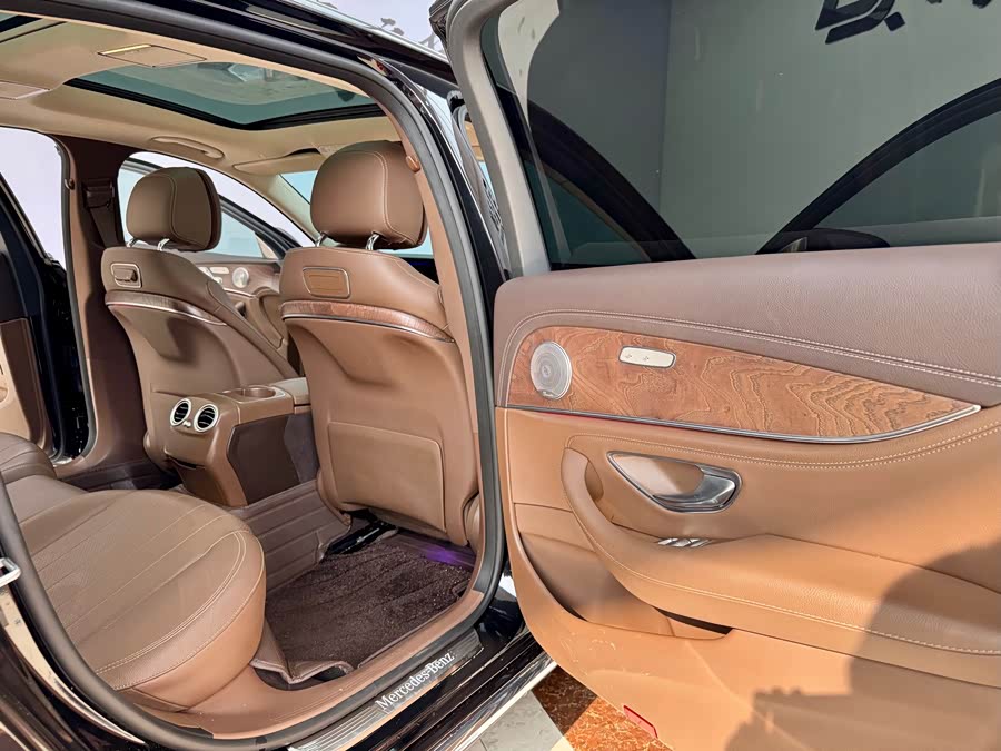 Mercedes-Benz E Class 2020 car image #14