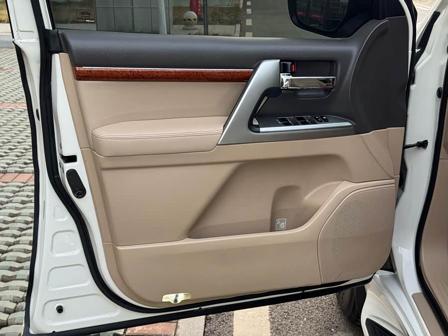 Toyota Land Cruiser 2016 car image #14