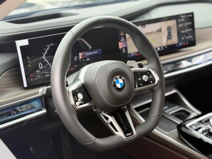 BMW 7 Series 2025 car image #14