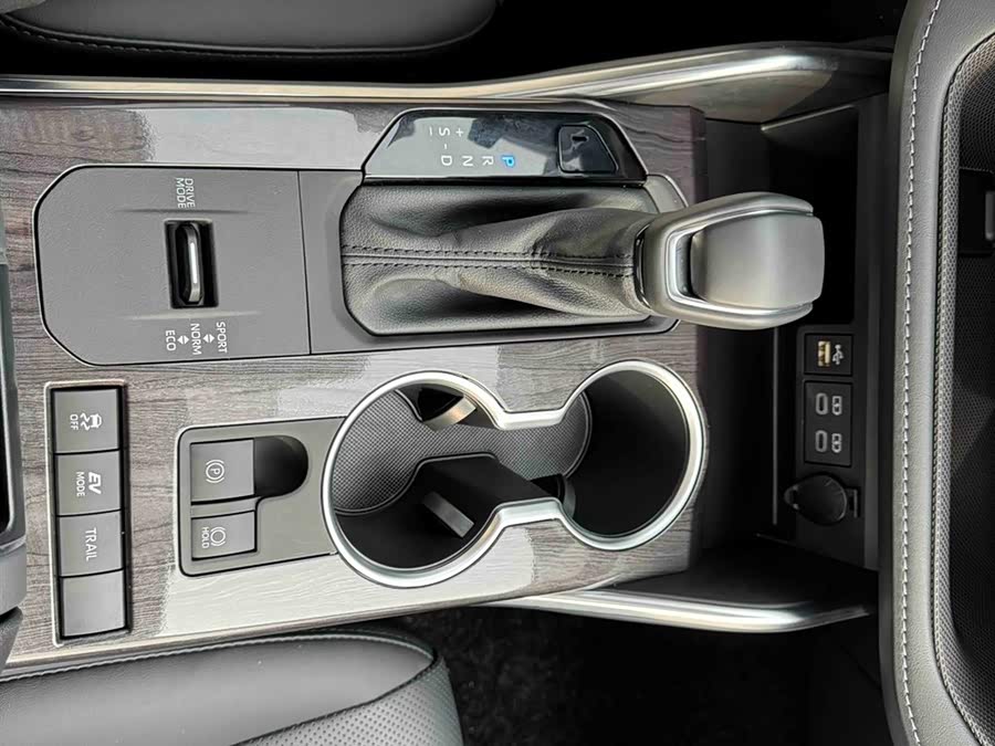 Toyota Highlander 2025 car image #14