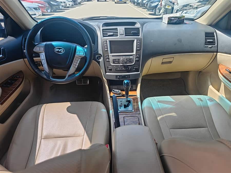 BYD G6 2013 car image #14