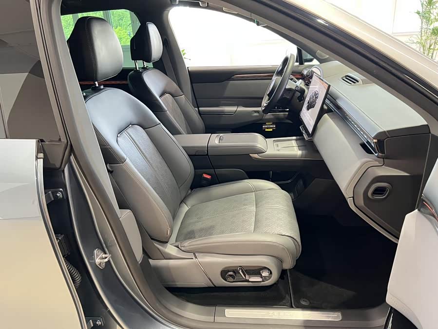 极氪 极氪7X 2024 汽车图片 #14