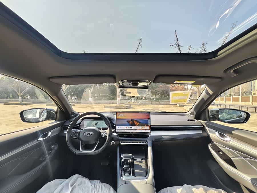 GEELY Preface 2025 car image #14