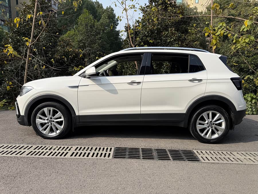 Volkswagen T-Cross 2021 #14 Volkswagen T-Cross 2021 car image #14