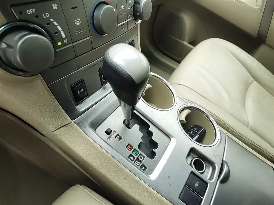 Toyota Highlander 2010 #14 Toyota Highlander 2010 immagine di auto #14