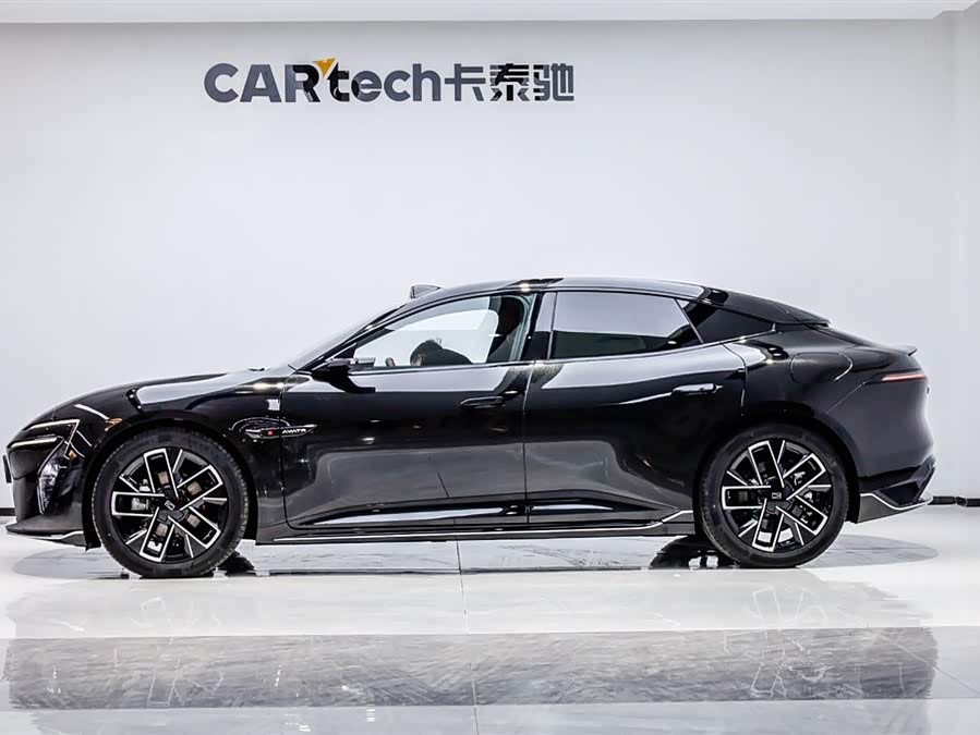 Avatr 12 2024 car image #14