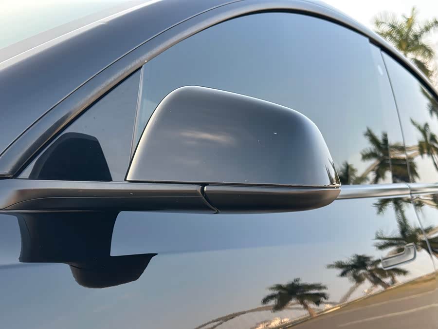 Tesla Model Y 2022 #14 Tesla Model Y 2022 car image #14