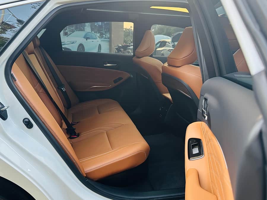 Toyota Avalon 2025 car image #14