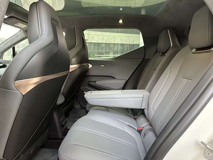 极氪 极氪X 2024 汽车图片 #14