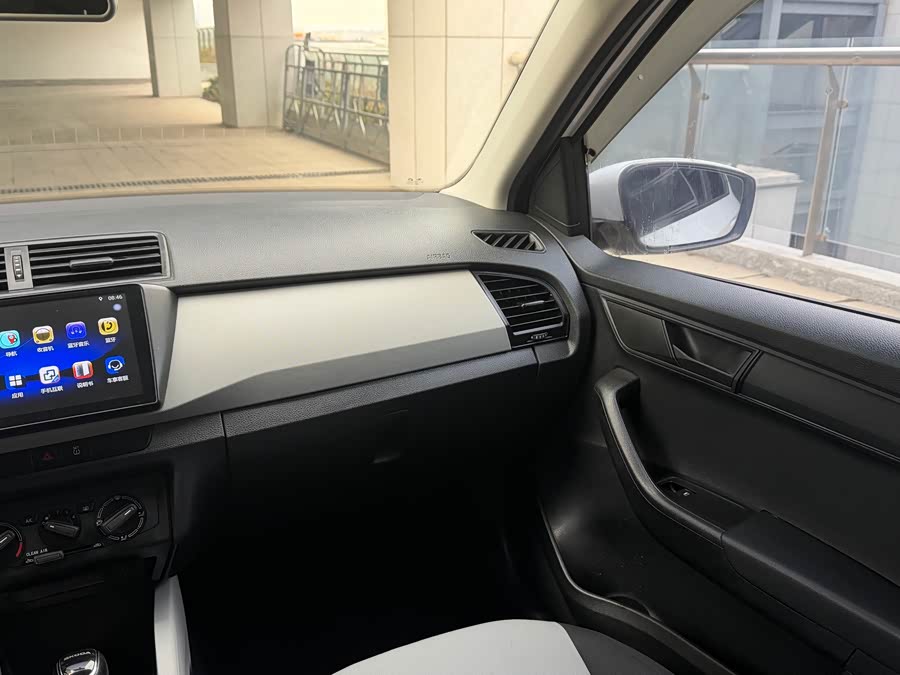 Skoda Fabia 2018 صورة سيارة #14