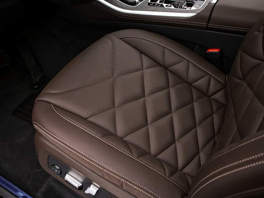 BMW X5 2024 car image #14