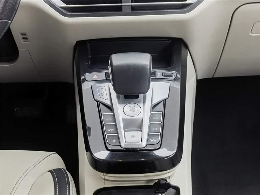 BYD Yuan Pro 2022 #14 BYD Yuan Pro 2022 car image #14