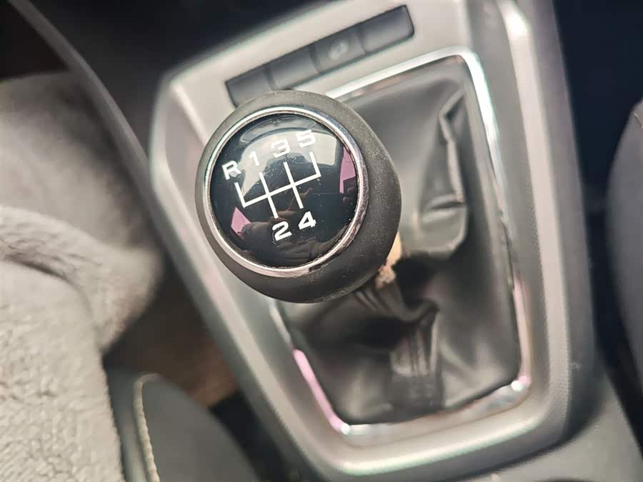 Roewe RX3 2018 изображение автомобиля #14