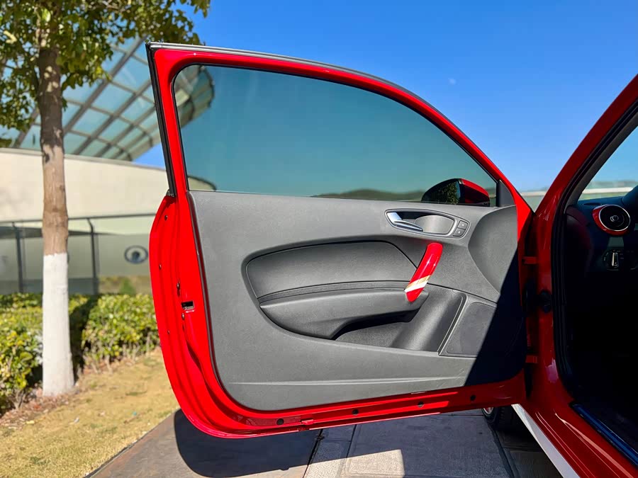 Audi A1 2013 car image #14