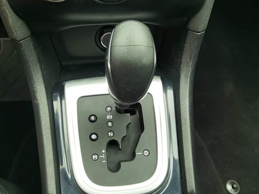 Citroen C4L 2014 изображение автомобиля #14