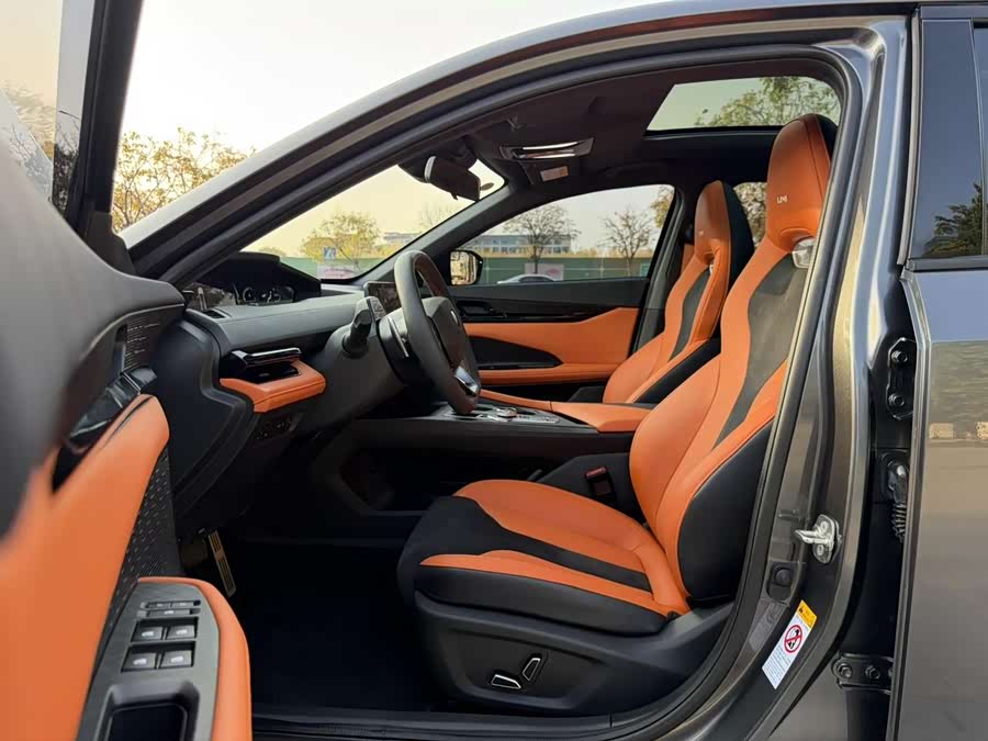 Changan UNI-V 2023 car image #14