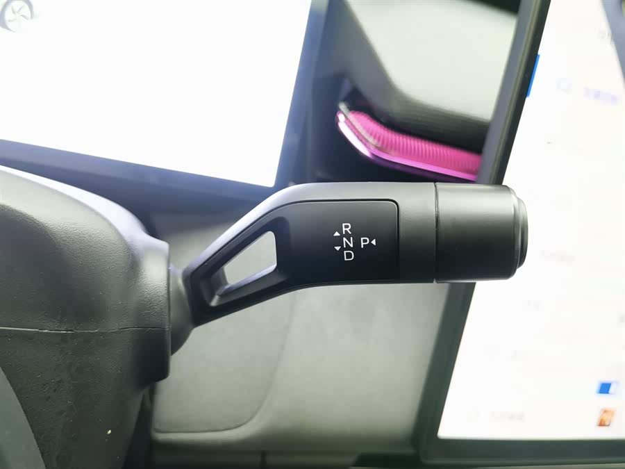 Lynk & Co 08 EM-P 2024 car image #14