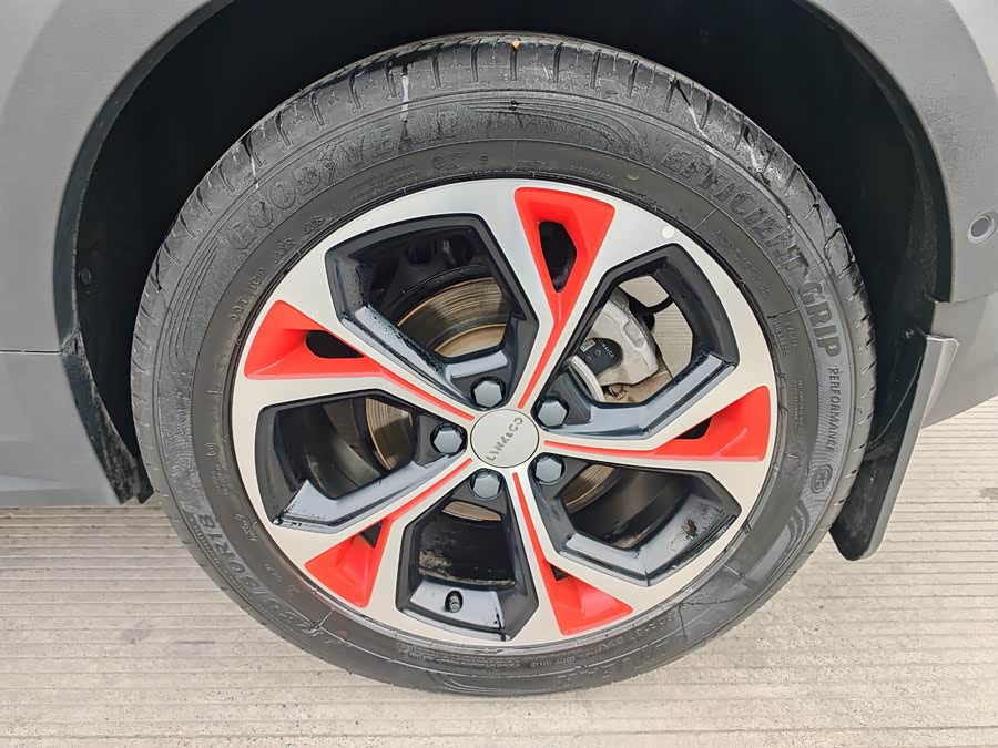 Lynk & Co 02 2019 car image #14