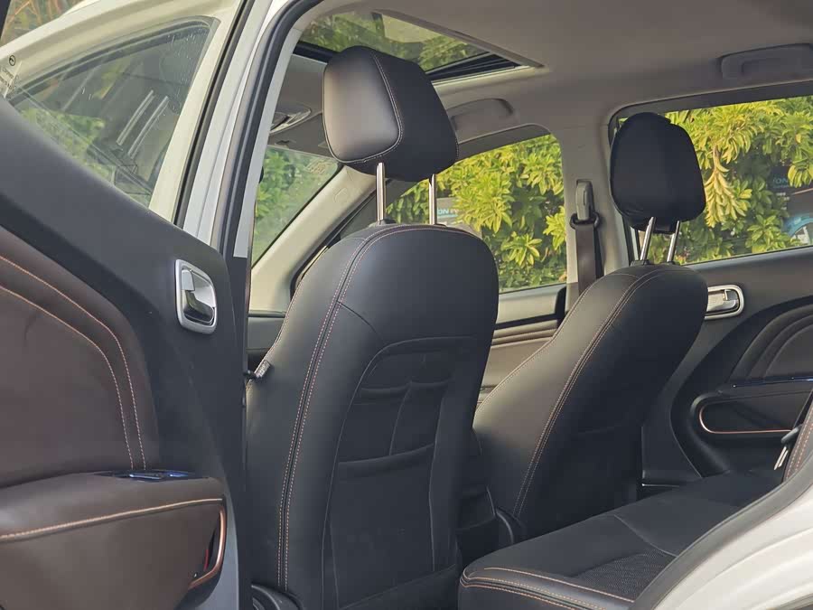 GAC Trumpchi GS3 2019 #14 GAC Trumpchi GS3 2019 car image #14