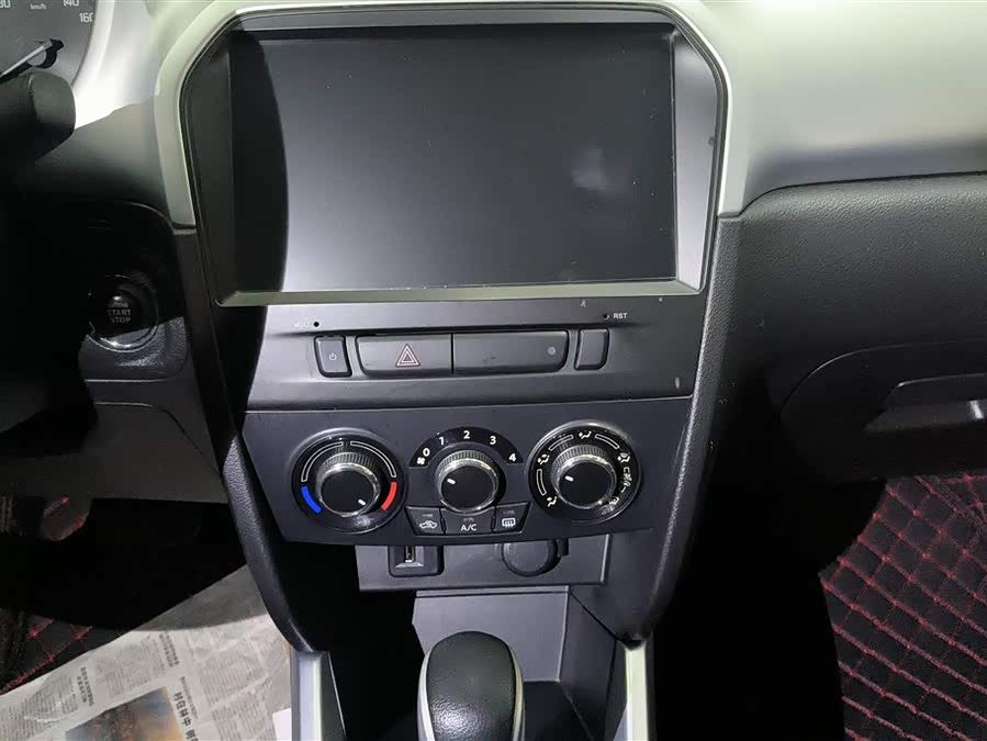 Suzuki Vitara 2019 immagine di auto #14