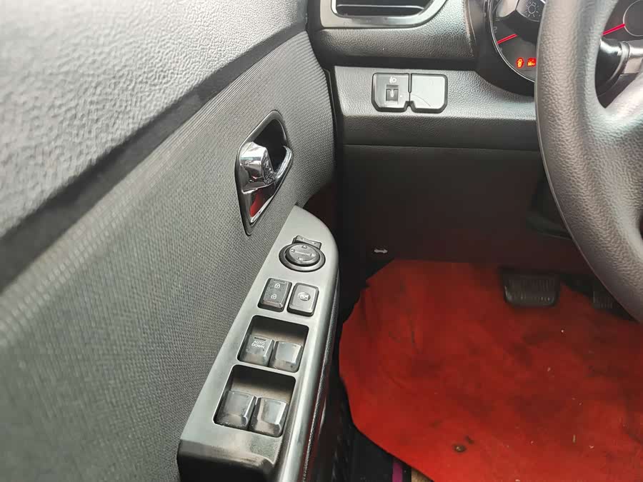 起亚 起亚K2 2013 汽车图片 #14