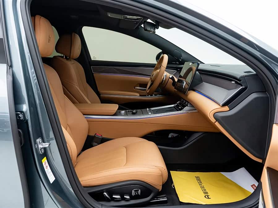 BYD HanL 2025 #14 BYD HanL 2025 car image #14