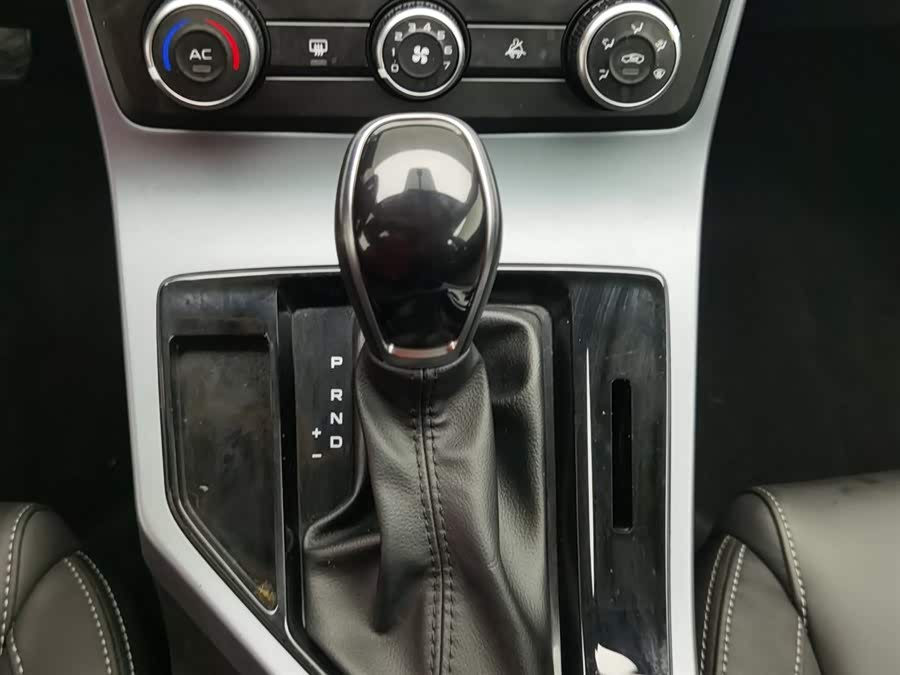 GEELY Emgrand 2022 car image #14