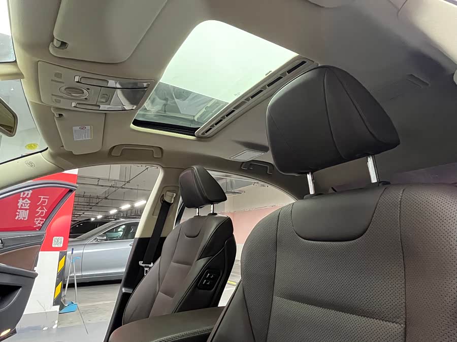 HongQi H7 2018 car image #14