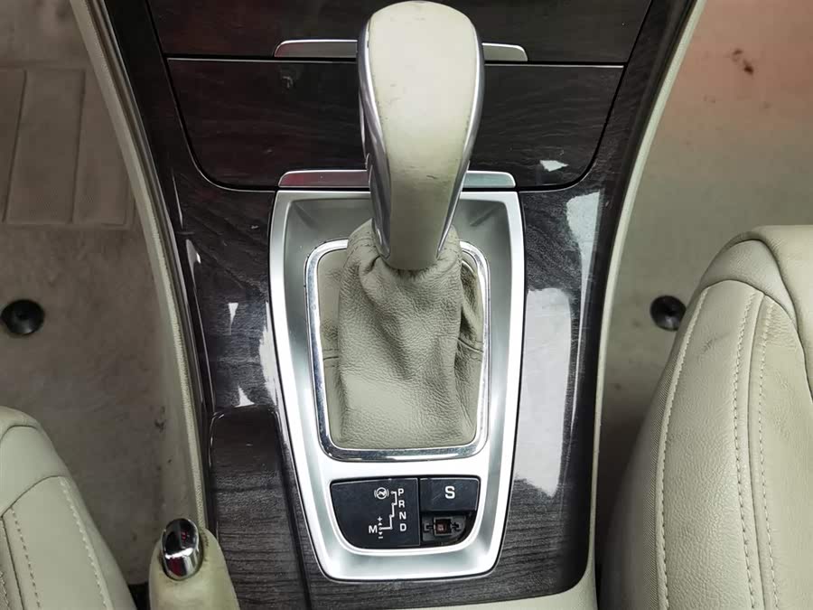 Citroen C5 2013 car image #14