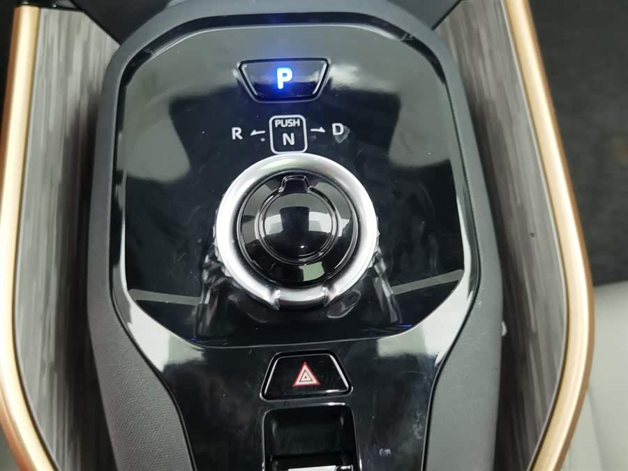 Toyota bZ3 2023 immagine di auto #14