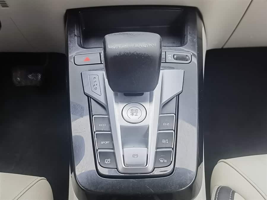 BYD Yuan Pro 2022 immagine di auto #14