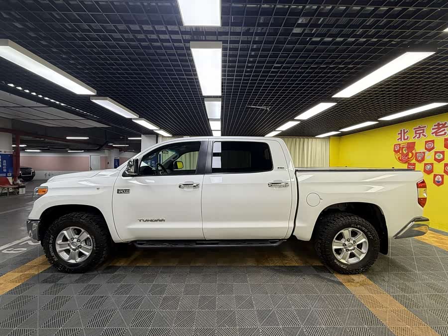 Toyota Tundra 2018 immagine di auto #14