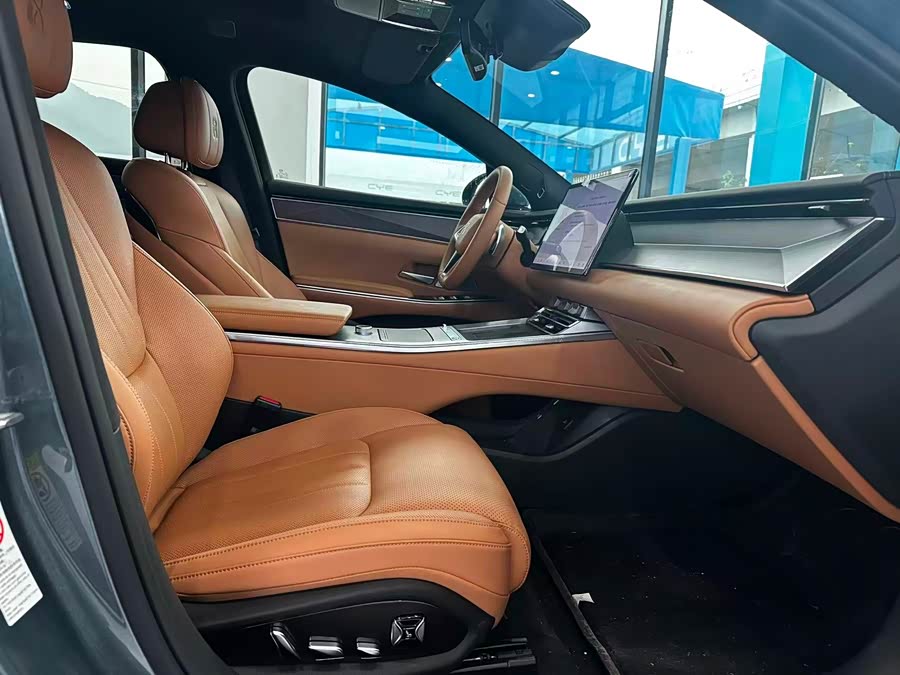 BYD HanL 2025 #14 BYD HanL 2025 car image #14