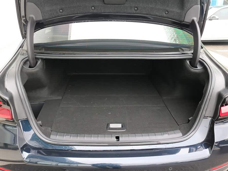 BMW 5 Series New Energy 2024 car image #14