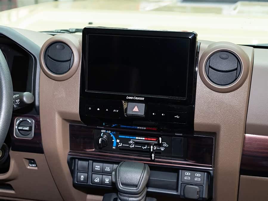 Toyota 2025 car image #14