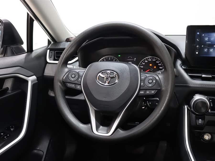 Toyota RAV4 2023 car image #14