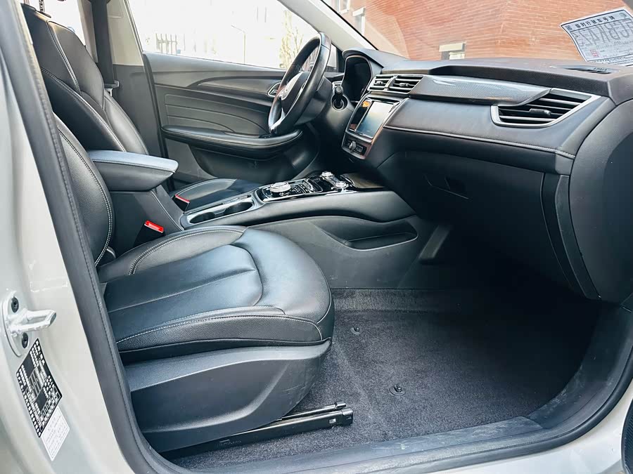 荣威 荣威Ei5 2018 汽车图片 #14