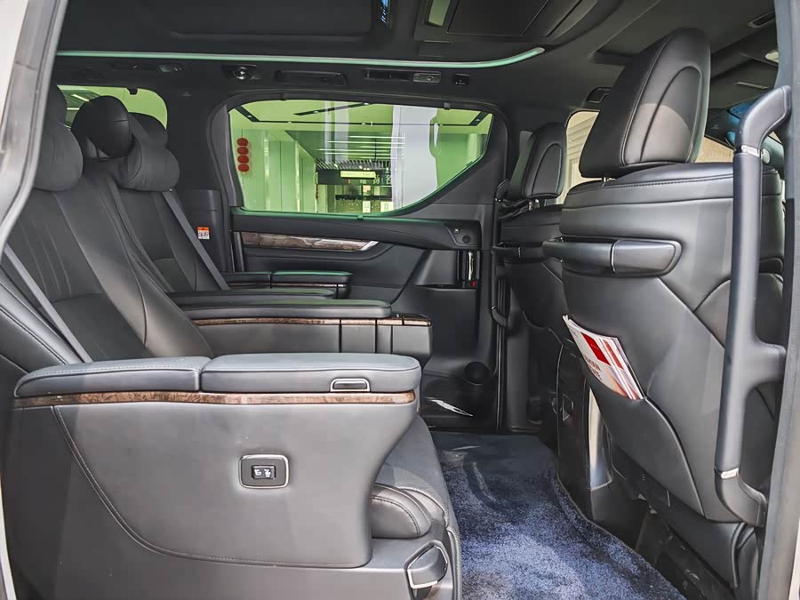 Toyota Vellfire 2022 immagine di auto #14