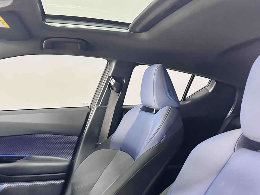 Toyota C-HR EV 2021 immagine di auto #14